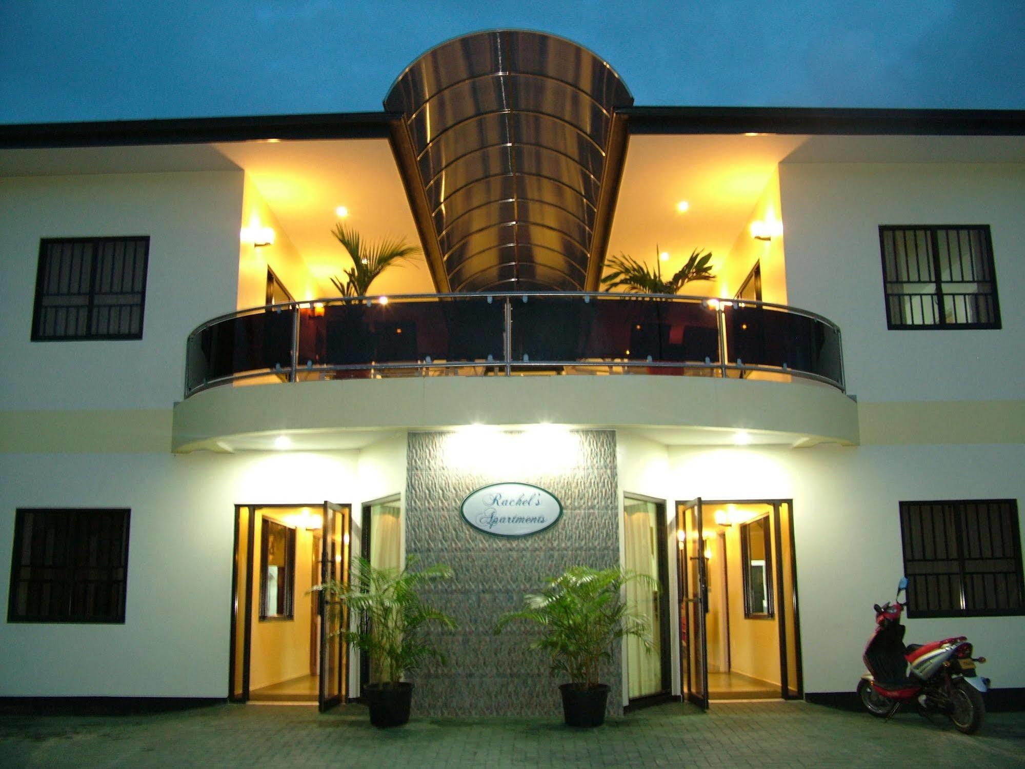 باراماريبو Rachel'S Apartments المظهر الخارجي الصورة