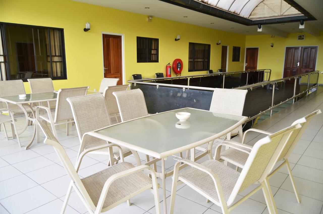 باراماريبو Rachel'S Apartments المظهر الخارجي الصورة